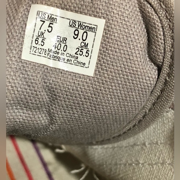 Vans Silver Red Sneakers with Rainbow Elastic Bands - Picture 9 of 10